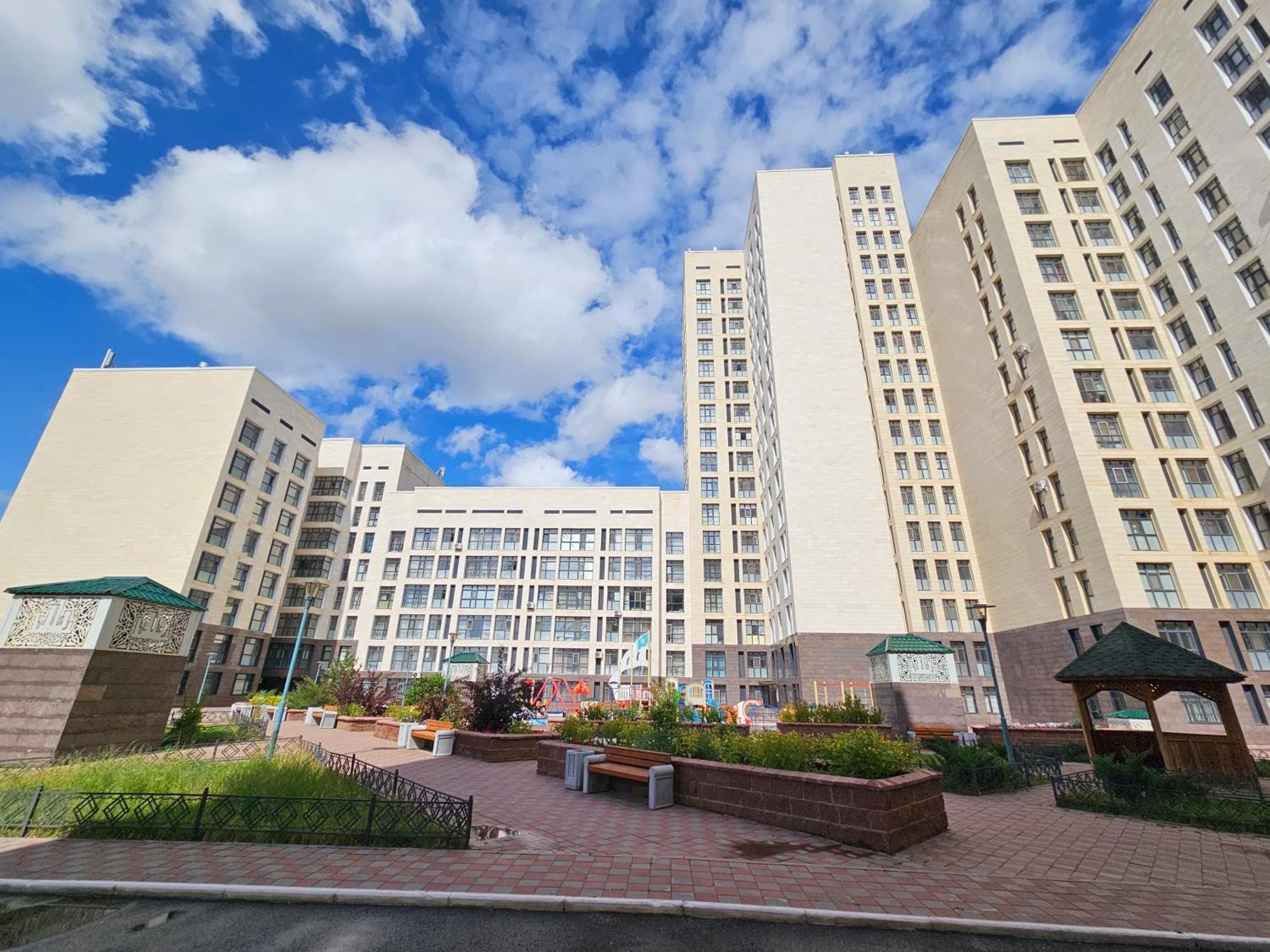 Ernaz Plus Apartments: Promenade Expo Астана Екстер'єр фото